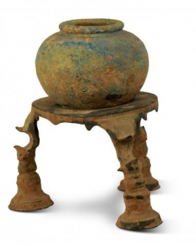 Pot with Stand